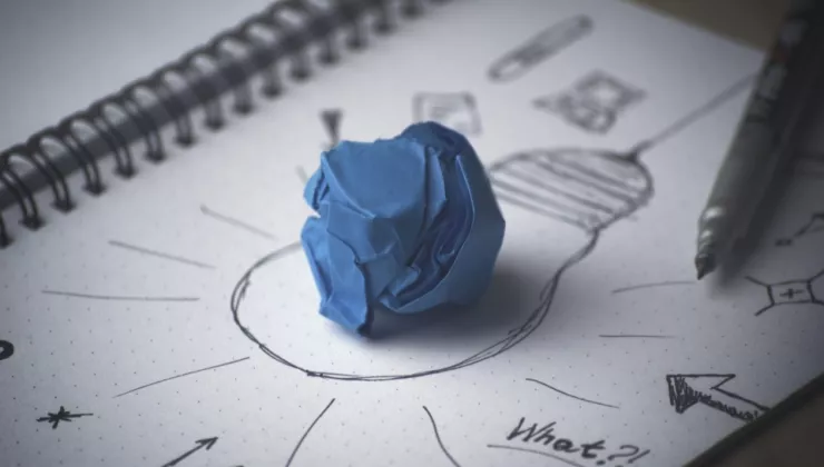 creativiteit schetsboek ideelamp blauwe prop