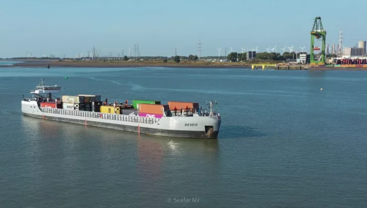 deseo boat containers 